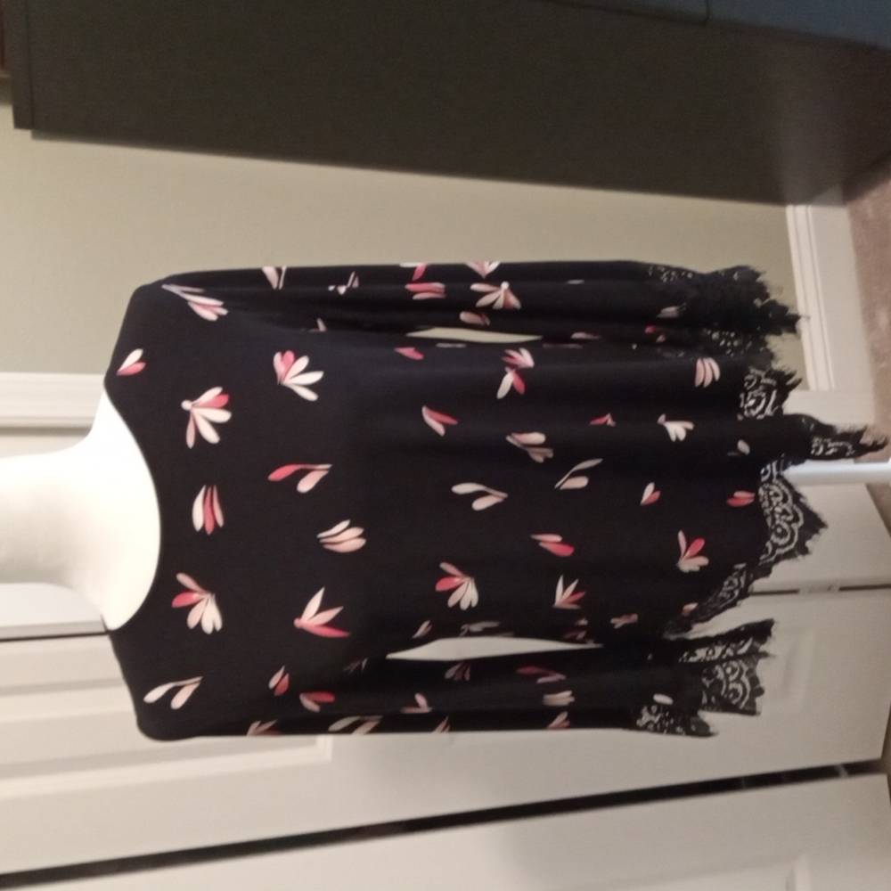 Alfani top v front lacy top with bell sleeves
